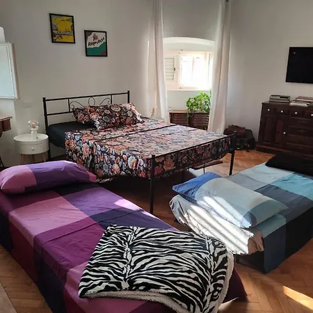 Apartment Volta 8