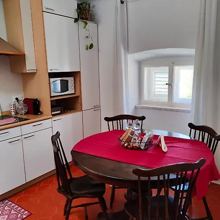 Apartment Volta 8 Trieste