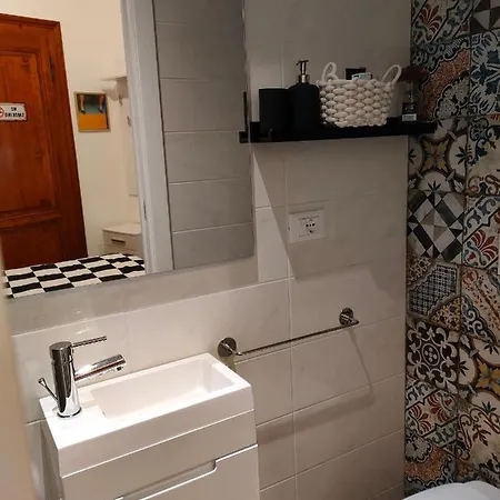 Appartement Volta 8 *